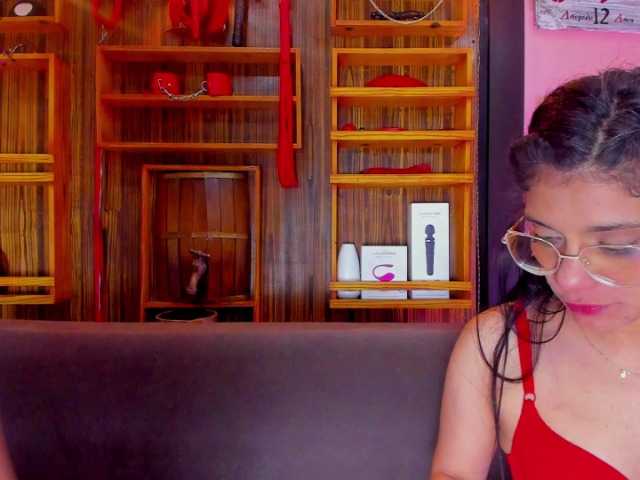 Capturi de ecran de difuzare Honicha-hanz