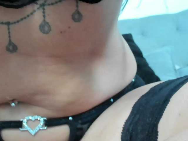 Capturi de ecran de difuzare Hotmilfbitch