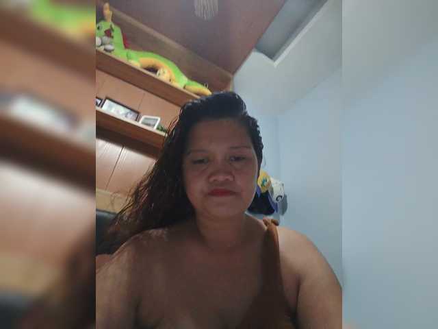 Capturi de ecran de difuzare Hotnwetmama4u
