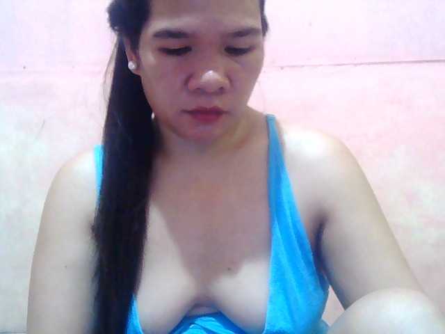 Fotografii HottBella69 hi everyone im bella from tacloban leyte i work here after typhoons my place need to provide foods in start build my house pls respect my room in hope all have hearts to help me thank you so much god bless:)