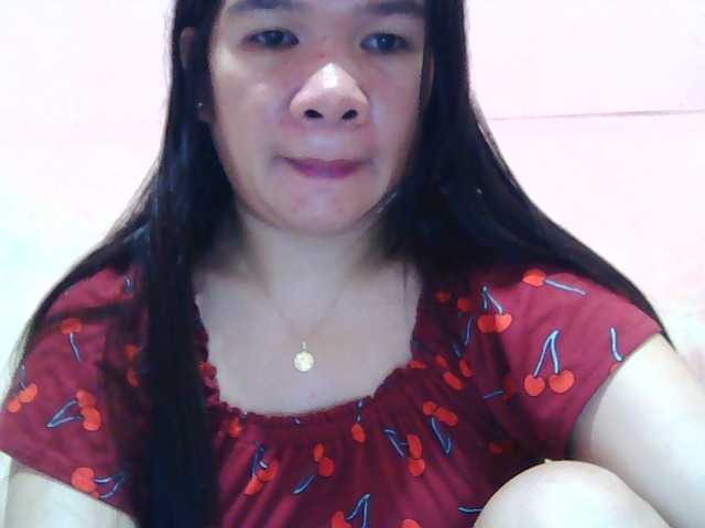 Fotografii HottBella69 hi everyone im bella from tacloban leyte i work here after typhoons my place need to provide foods in start build my house pls respect my room in hope all have hearts to help me thank you so much god bless:)