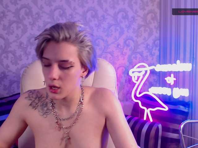 Capturi de ecran de difuzare HottiDevil