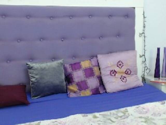 Capturi de ecran de difuzare HottieBadGirl