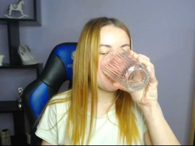 Capturi de ecran de difuzare hottiexLayla
