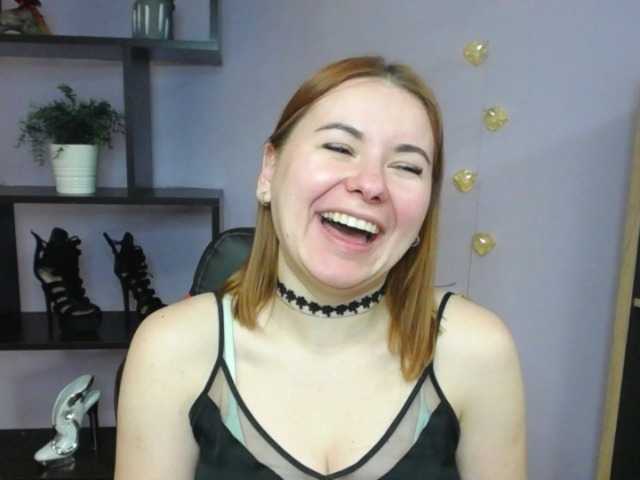 Capturi de ecran de difuzare hottiexLayla