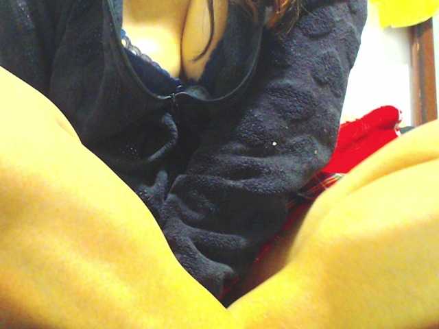 Capturi de ecran de difuzare KATYY-HOTTT