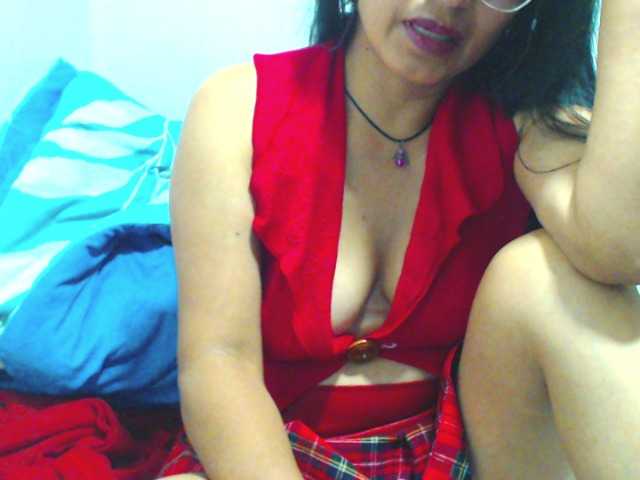 Capturi de ecran de difuzare KATYY-HOTTT