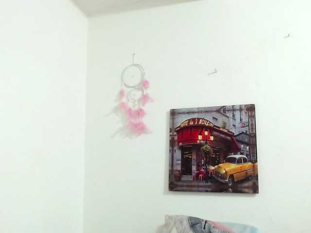 Capturi de ecran de difuzare HotxKarina