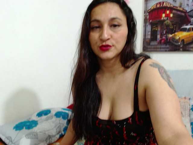 Capturi de ecran de difuzare HotxKarina