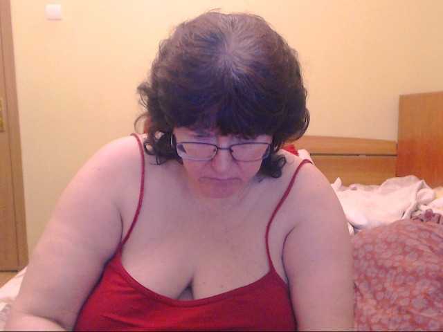 Capturi de ecran de difuzare HugeTitsXXX