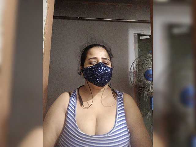 Capturi de ecran de difuzare IndianEsha
