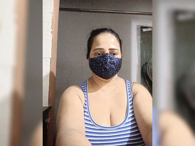Capturi de ecran de difuzare IndianEsha