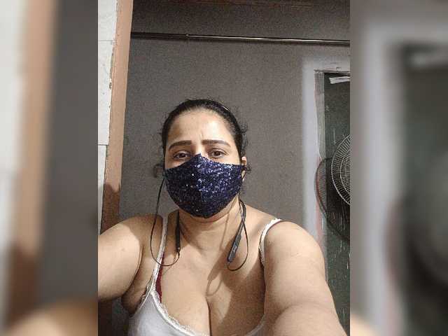 Capturi de ecran de difuzare IndianEsha