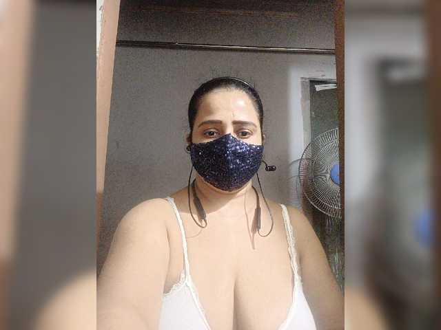 Capturi de ecran de difuzare IndianEsha