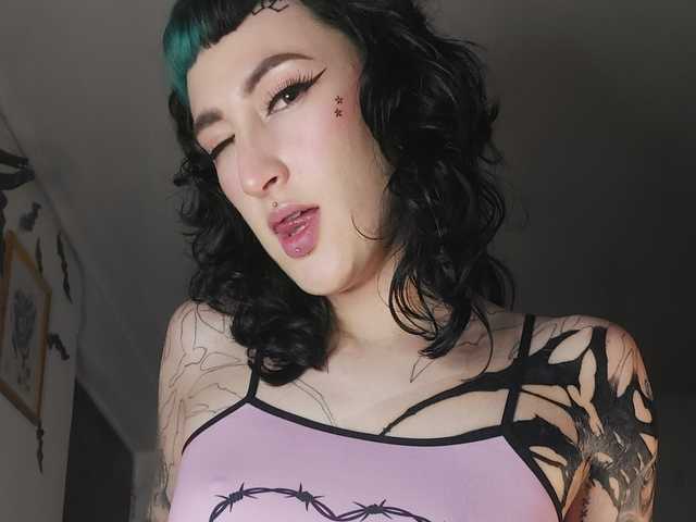 Fotografie a profilului Inked-Val