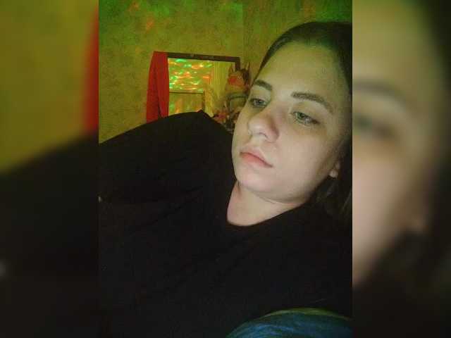 Capturi de ecran de difuzare IrinaBlack002