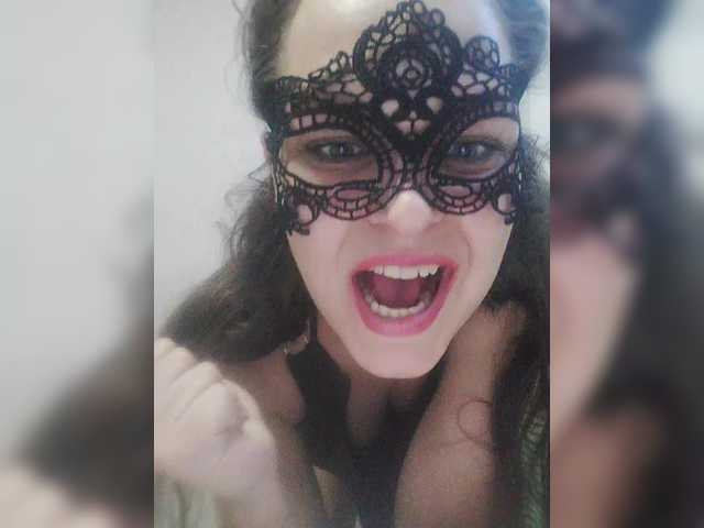 Capturi de ecran de difuzare IrinaWhite94