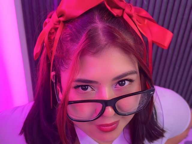 Fotografie a profilului Isabelle-Riddle