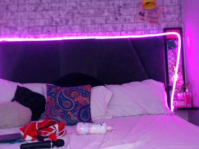 Capturi de ecran de difuzare JanaMeyer