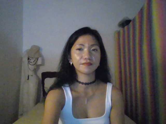 Capturi de ecran de difuzare Tina_Jade