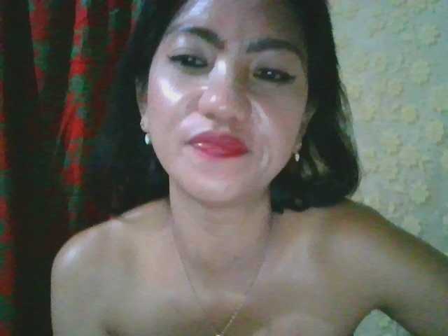 Capturi de ecran de difuzare Tina_Jade