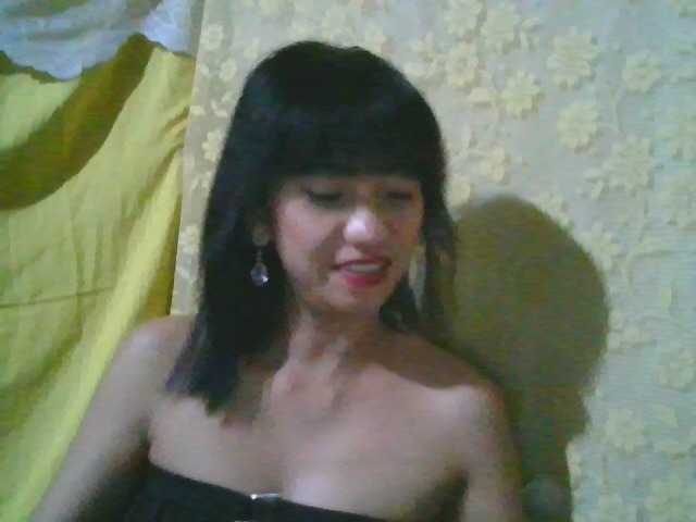 Capturi de ecran de difuzare Tina_Jade