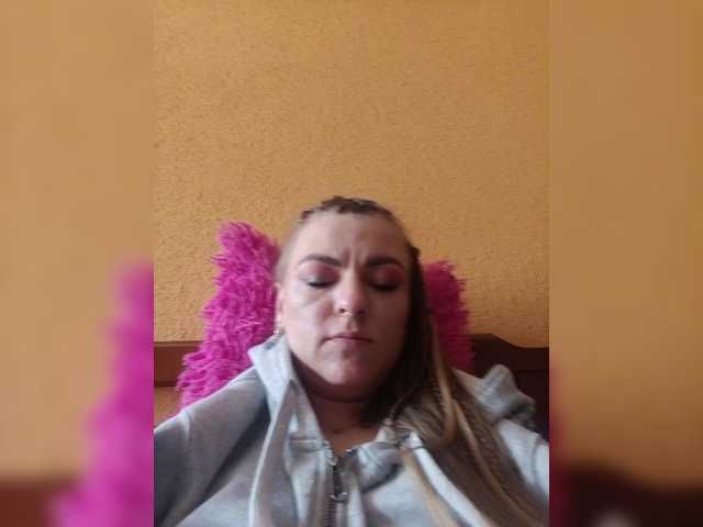 Capturi de ecran de difuzare JenniferFuego