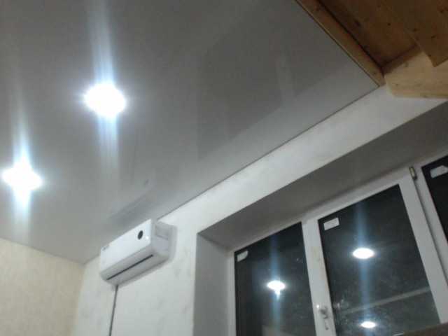 Capturi de ecran de difuzare JessieWhites