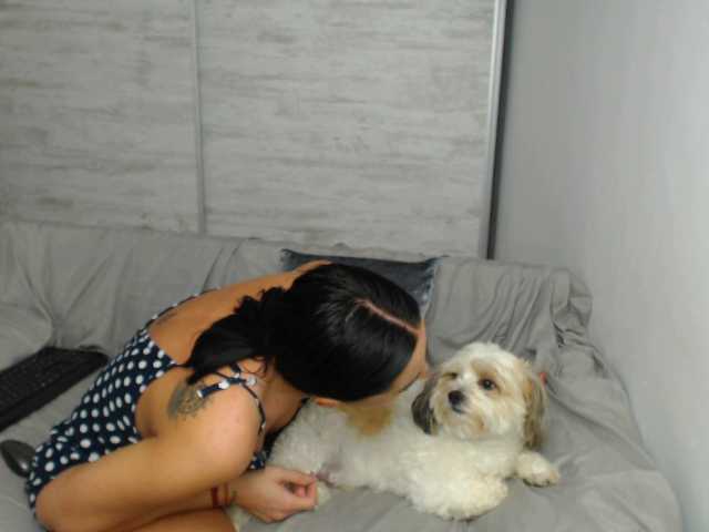 Capturi de ecran de difuzare BadKarmaah