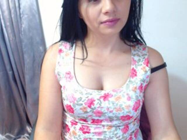 Capturi de ecran de difuzare JolieNicole