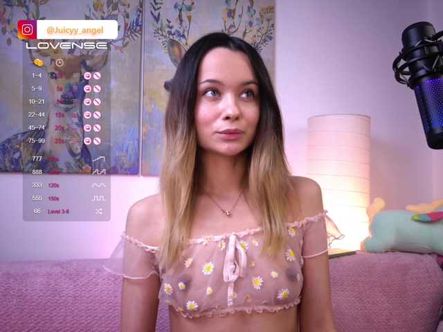 Capturi de ecran de difuzare JuicyyAngel