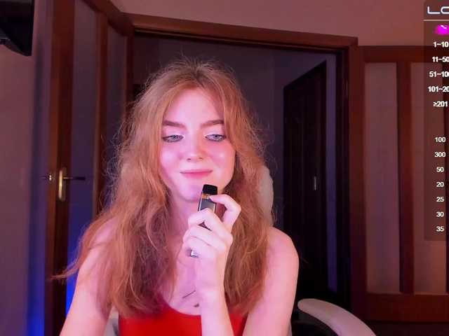 Capturi de ecran de difuzare JuliaJuly
