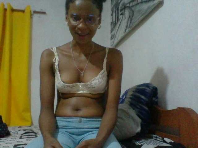 Capturi de ecran de difuzare Juliaah