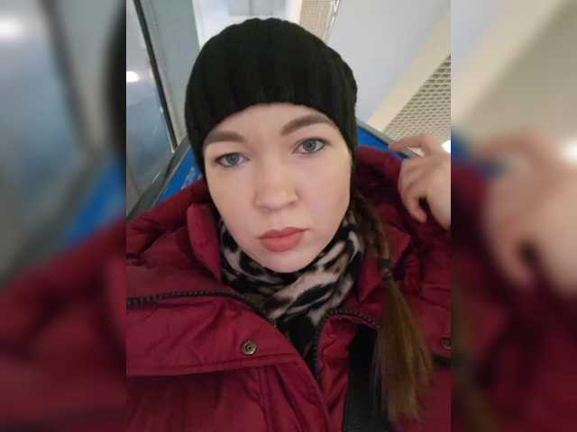 Capturi de ecran de difuzare Juli__berry