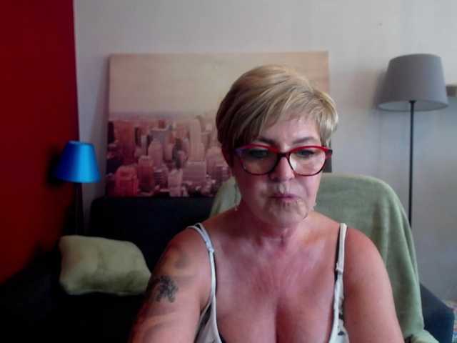 Capturi de ecran de difuzare julieamberx