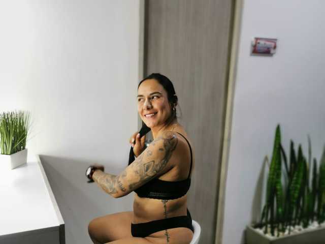 Fotografie a profilului Julieth-hot