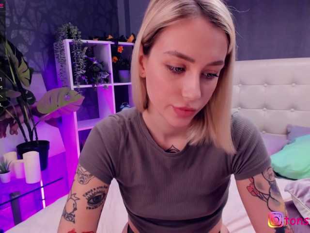 Capturi de ecran de difuzare KaprinaGirrs