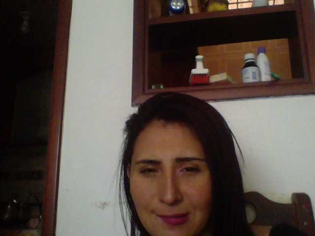 Capturi de ecran de difuzare Karenddy