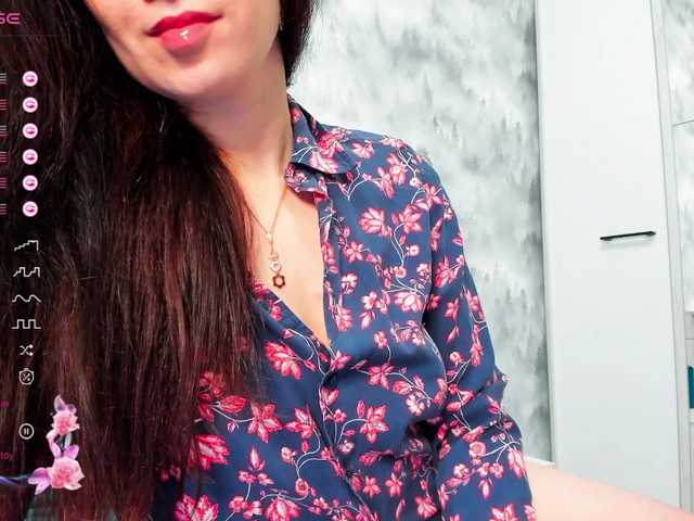 Fotografii KariFlower Welcome to my room, I am Karina: P all exciting mood, good and love !!) Tokens only in a common chat. Before the Privat, write in PM Favorite vibrations 6, 16,26, 51, 160 :P show with a toy @total