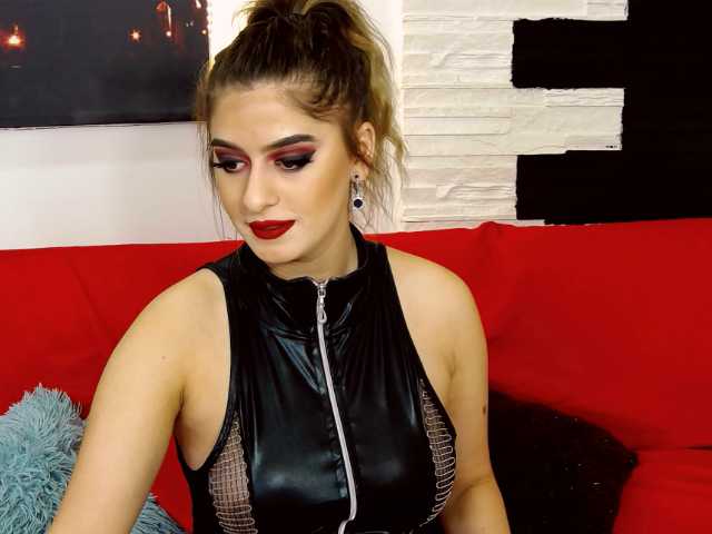 Capturi de ecran de difuzare KarinaSummerX