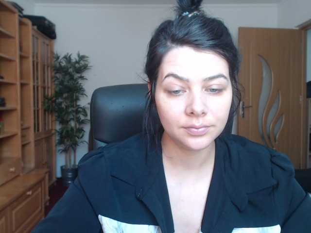Capturi de ecran de difuzare Karinasweet