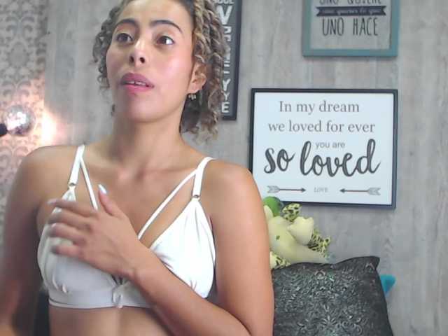 Fotografii karla-morelli Lovense: Interactive Toy that vibrates with your Tips #Lovense #Ohmibod #interactivetoy a little fun doesn't hurt you and it makes me very happy !!!!