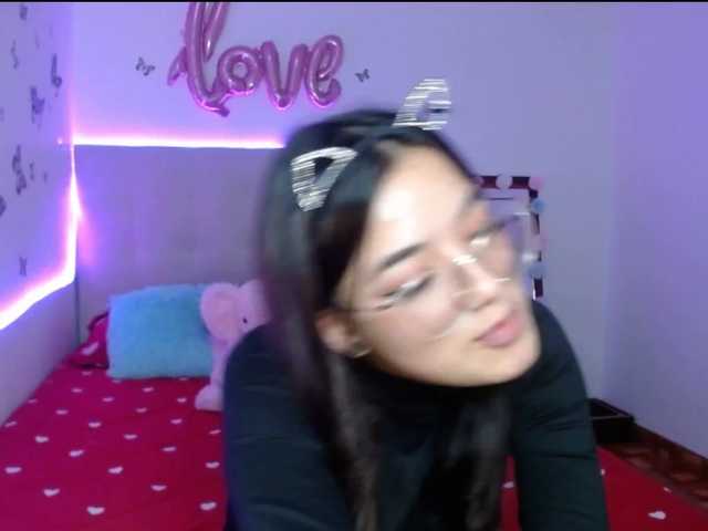 Capturi de ecran de difuzare Karlett-Moon