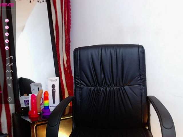 Capturi de ecran de difuzare Emma-bella