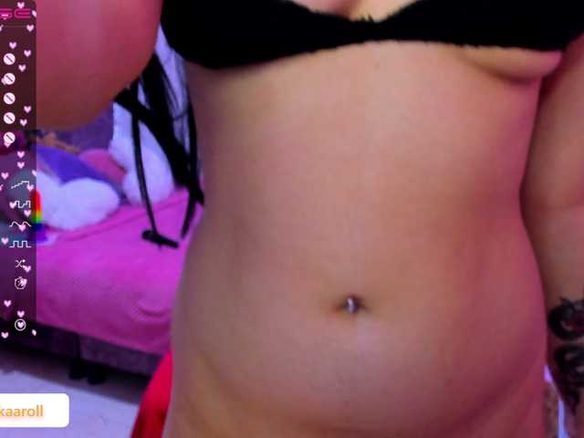 Capturi de ecran de difuzare Emma-bella