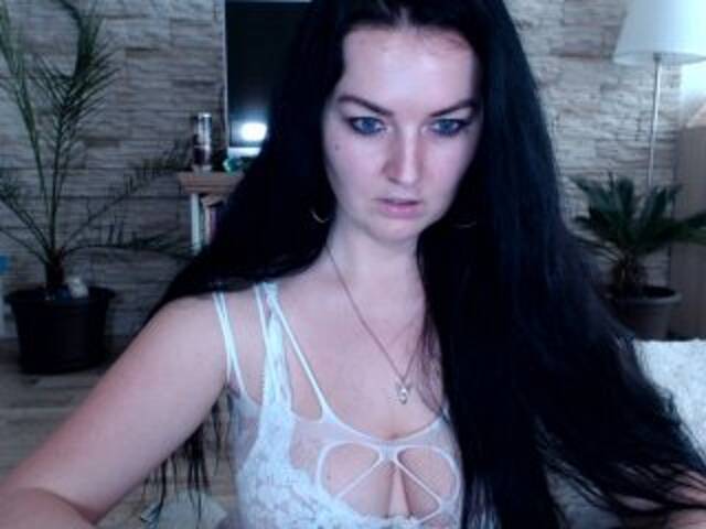 Capturi de ecran de difuzare KaroliJoy