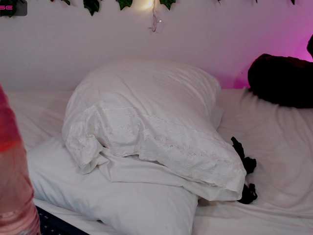 Capturi de ecran de difuzare KarolVega