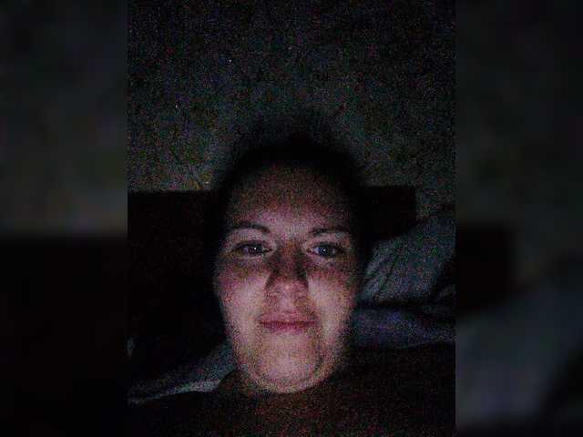 Capturi de ecran de difuzare KatieMacAlist