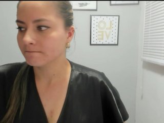 Capturi de ecran de difuzare katiiePaw