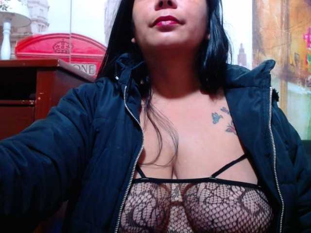 Capturi de ecran de difuzare KattaHorny